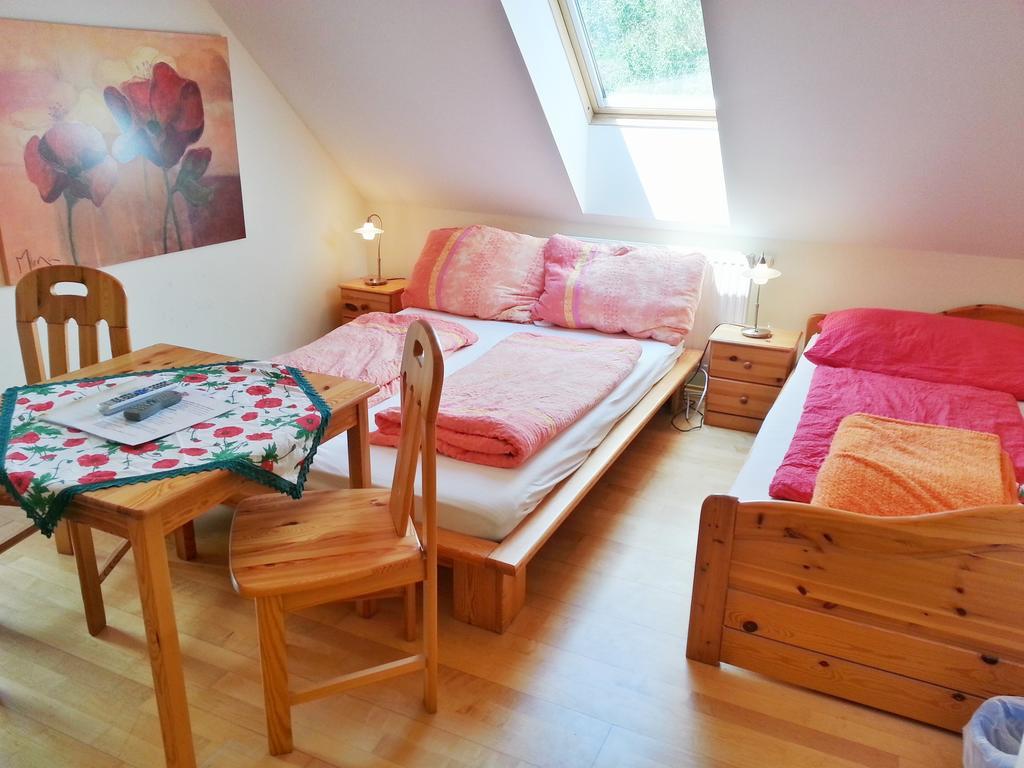 シュピッツ Gastehaus Zur Schonen Aussicht Bed & Breakfast 部屋 写真