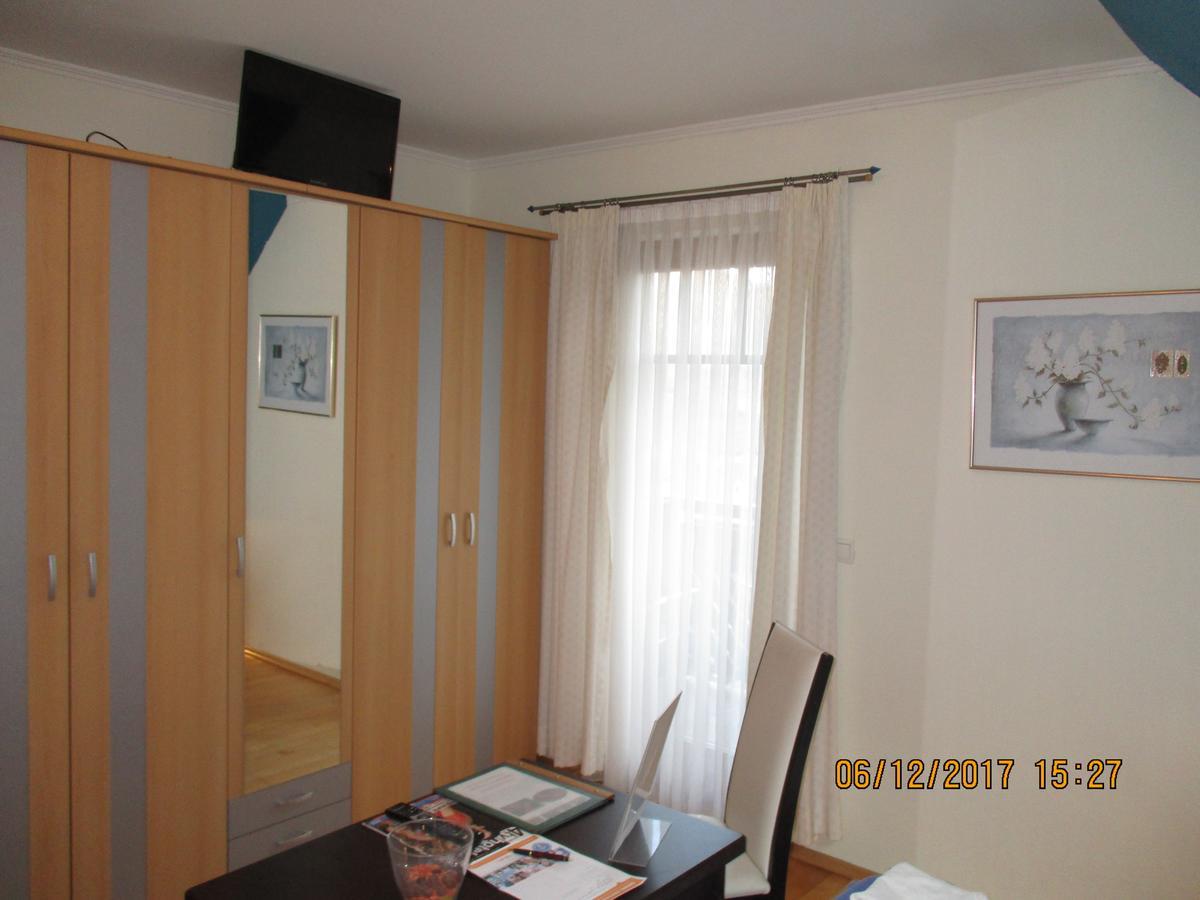 シュピッツ Gastehaus Zur Schonen Aussicht Bed & Breakfast エクステリア 写真